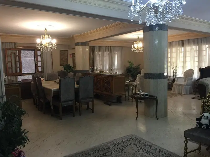للبيع شقة مميزة جدًا بالحي الثامن مدينة نصر